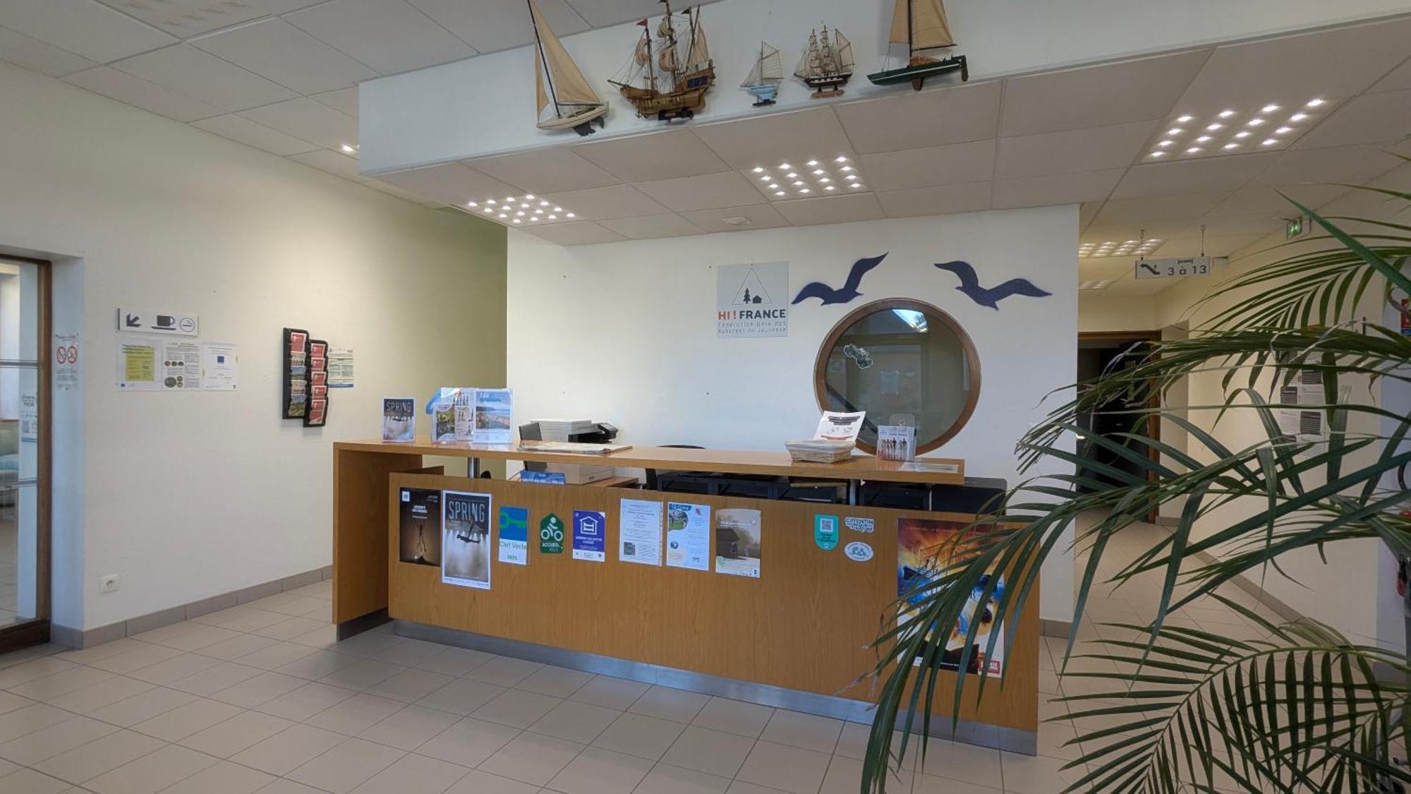 Auberge De Jeunesse Hi Cherbourg エクステリア 写真